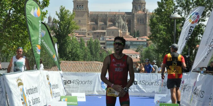 El Ayuntamiento colaborará para la celebración del Triatlón de Salamanca que reunirá a 500 deportistas