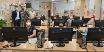 Los mayores de Carbajosa se ‘atreven’ con la tecnología