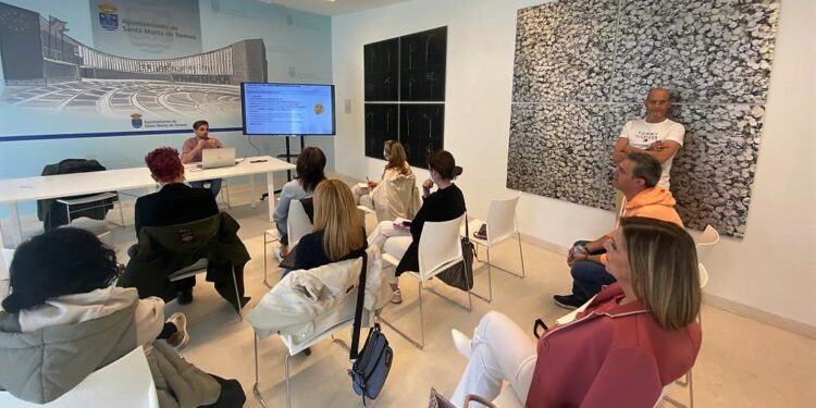 Los comerciantes continúan su formación para implantar las nuevas tecnologías en sus negocios y dinamizar su actividad económica