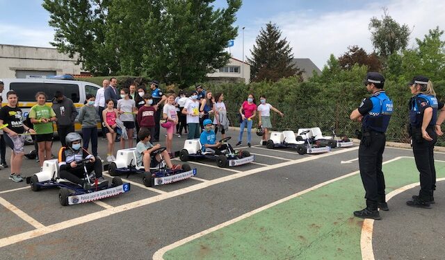 Los escolares de 4º a 6º de Primaria, los primeros en aprender Educación Vial con karts eléctricos