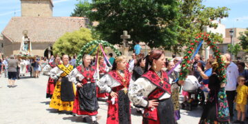 Cánticos y honores para la Virgen de los Remedios en su día de fiesta