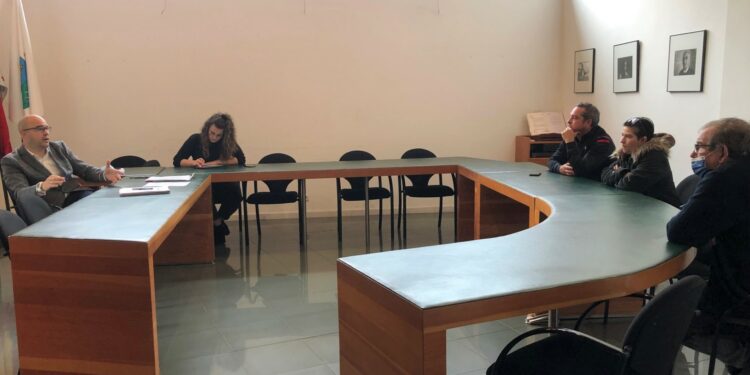 Reunión con los hosteleros para implicarles en las celebraciones y que puedan beneficiarse del ambiente festivo de la Virgen de los Remedios