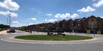 La escultura ‘Villamayor en Europa’ lucirá finalmente en la rotonda 3 de abril de 1979 de acceso al municipio
