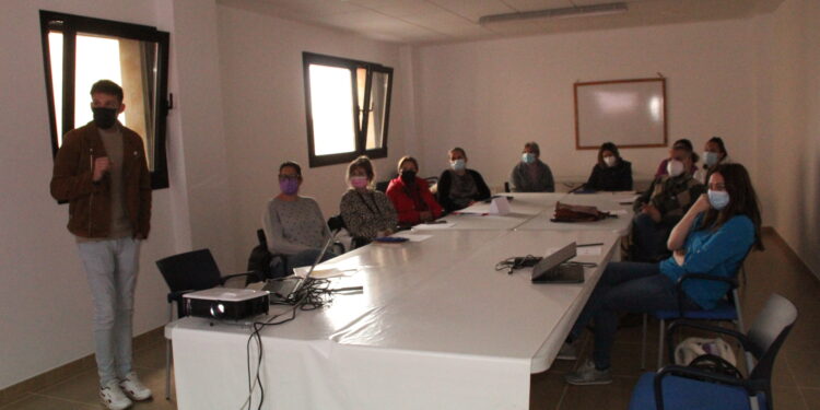 Formación para ayudar a los padres a afrontar las distintas etapas de la educación de sus hijos