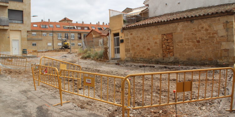 Comienzan las obras de renovación integral de las calles más antiguas del casco urbano