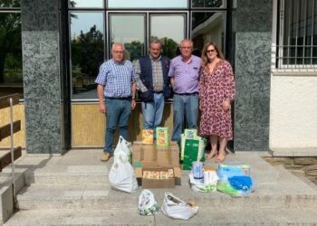 ANPE Salamanca entrega las medicinas y alimentos recogidos en su campaña solidaria a favor de los niños ucranianos acogidos en Armenteros