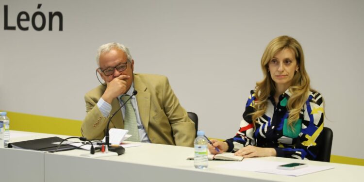 La Junta y la Asociación de Escuelas de Español analizan la situación del sector