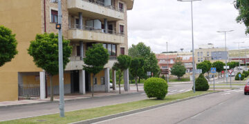 Tres balizas luminosas mejorarán la seguridad vial en los colegios y una zona deportiva en Carbajosa