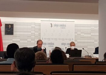 El Colegio de Médicos ha acogido la ‘Jornada de Actualización en el control y seguimiento de la Diabetes Mellitus’