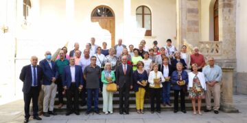 La Diputación de Salamanca reconoce la dedicación de los 47 trabajadores jubilados en el año 2021