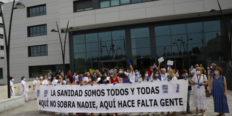 Manifestación de la Junta de Personal del Hospital para exigir mejores condiciones laborales