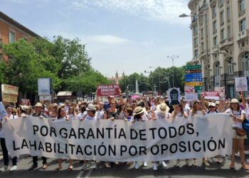 Secretarios, interventores y tesoreros salmantinos protestan en Madrid contra las 807 plazas que el Gobierno pretende «regalar» a interinos sin superar la oposición
