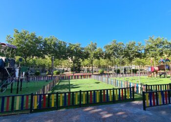 El Ayuntamiento mejora el parque infantil de la Plaza de Burgos para dar respuesta a las demandas vecinales