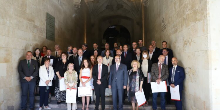 Los ‘María de Maeztu’ y ‘Gloria Begué’ reconocen la trayectoria científica y docente de 30 profesores