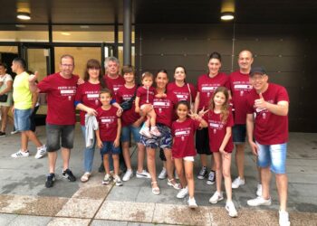 Los vecinos de Villares y Aldeaseca donan cerca de 3.000 euros a Pyfano con sus ‘Camisetas Solidarias’