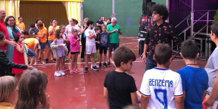 Magia, humor y mucha lluvia dan la bienvenida a las ‘esperadas’ Fiestas del Señor de Cabrerizos