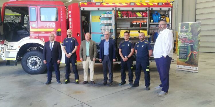 La Diputación incorpora un nuevo camión para completar las dotaciones del Parque de Bomberos de Villares