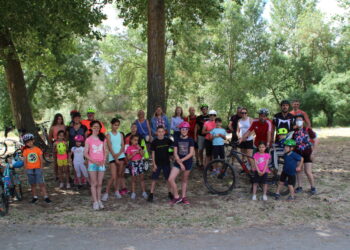 El paseo en bici y el desayuno saludable centran las actividades ambientales de la jornada en la Isla del Soto