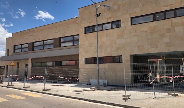 Villares adelanta la apertura de las piscinas municipales a la última semana de junio