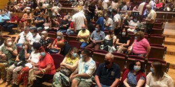 Más de 6.000 personas asisten a la programación cultural de Villares celebrada de enero a mayo en el Auditorio Municipal