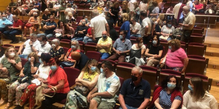 Más de 6.000 personas asisten a la programación cultural de Villares celebrada de enero a mayo en el Auditorio Municipal