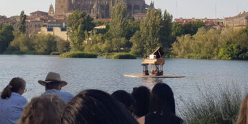 Nuevo éxito del concierto de piano sobre las aguas del Tormes