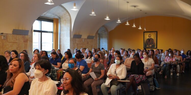 El Máster de Lengua y Cultura Española de la UPSA atrae a un centenar de profesores a Salamanca