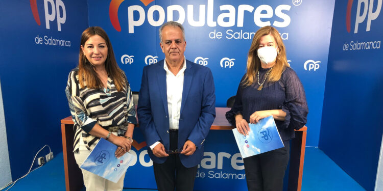 Salamanca contará con 16 ambulancias más y 12 vehículos de soporte vital (3 básicos y 9 avanzados) con las nuevas mejoras en el transporte sanitario previsto por la Junta