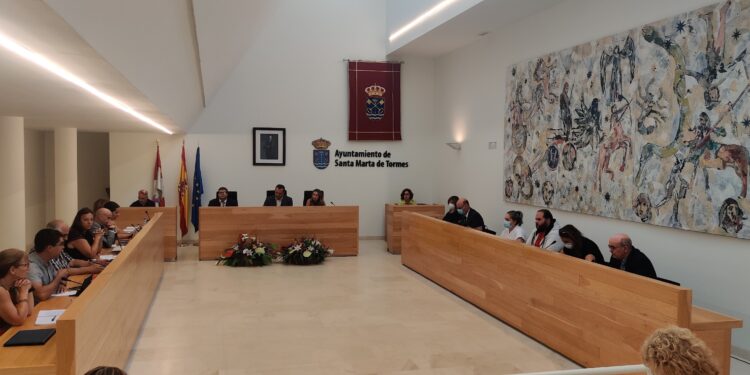 Más cerca la ampliación del Centro de Salud con la cesión de la parcela municipal a la Gerencia Regional