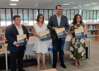 Francisco Miguel Rodríguez, Charo Alonso, David Mingo y Carmen Borrego en la presentación de la obra.