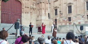 Teatro y música en directo para estrenar el programa ‘Salamanca Plazas y Patios’