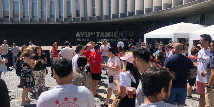 El ‘showcooking’ de la Escuela Municipal de Hostelería y la ‘tirada’ de cañas de ‘Los Tumba’, preludio del chupinazo de las Fiestas de Santa Marta