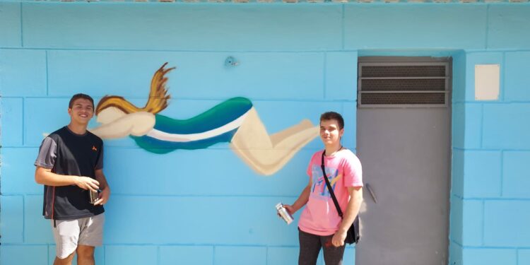 Primeros trazos para aprender los secretos de los grafitis y la pintura mural