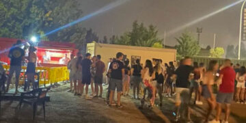 Las peñas de Santa Marta ‘calientan motores’ para afrontar los quince días festivos que comienzan en el barrio del Carmen