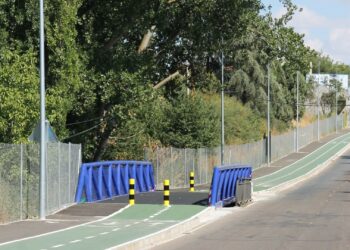 El Ayuntamiento de Salamanca deja sin luz el carril bici y peatonal de unión con Cabrerizos