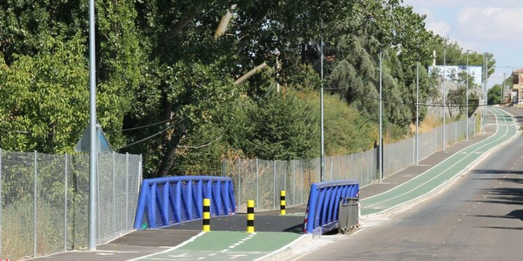 El Ayuntamiento de Salamanca deja sin luz el carril bici y peatonal de unión con Cabrerizos