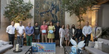 El cuento infantil Arcogriris recauda 10.428 euros que dona íntegramente a la lucha contra el cáncer infantil