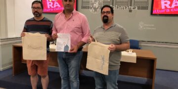 La Diputación recupera la costura y el bordado tradicional en la calle con ‘Pueblos al Fresco’ en 18 municipios