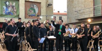 La Banda de Música de Villamayor celebra sus 25 años como anfitriona del XX Festival de Bandas