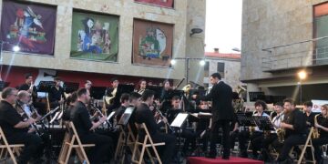La Banda de Música de Villamayor celebra sus 25 años como anfitriona del XX Festival de Bandas