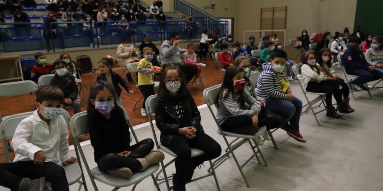 Villares destinará 40.000 euros para mantener las ayudas municipales a la compra de material escolar el próximo curso 2022-23