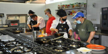 La Escuela Municipal de Hostelería abre las inscripciones para los cursos de pastelería y utilización culinaria del arroz