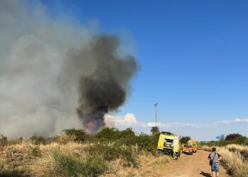 Un incendio originado en uno de los túneles de la A-50 hace saltar las alarmas en Santa Marta