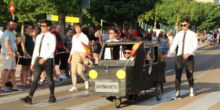 Divertidos y veloces los primeros autos locos de Carbajosa