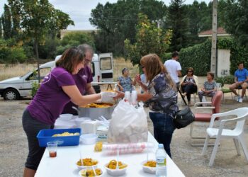 Vuelve el lanzamiento de azada a las fiestas de San Salvador de Mozodiel de Sanchíñigo