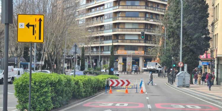 Cortes y reordenación del tráfico por la pavimentación de varias calles de Salamanca