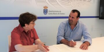 Santa Marta mantiene su apoyo al Centro Ave María de Madres Solteras, que destinará la ayuda anual a sufragar el gasto de calefacción y electricidad