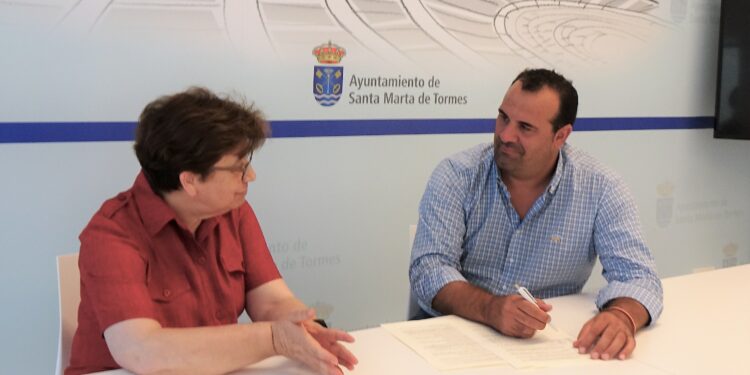 Santa Marta mantiene su apoyo al Centro Ave María de Madres Solteras, que destinará la ayuda anual a sufragar el gasto de calefacción y electricidad