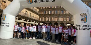 Un millar de atletas corren por las calles de Salamanca para luchar contra la violencia de género