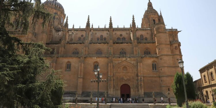 La Catedral de Salamanca acogerá la expo internacional ‘The Mystery Man’ que viajará por los cinco continentes